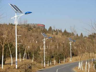 济南5米太阳能路灯农村道路安装-济南太阳能路灯厂家产品在线咨询